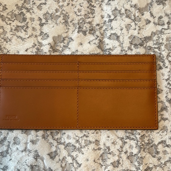 Fendi - Picture 5 of 11